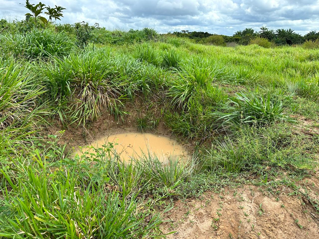Barraginha em estrada rural