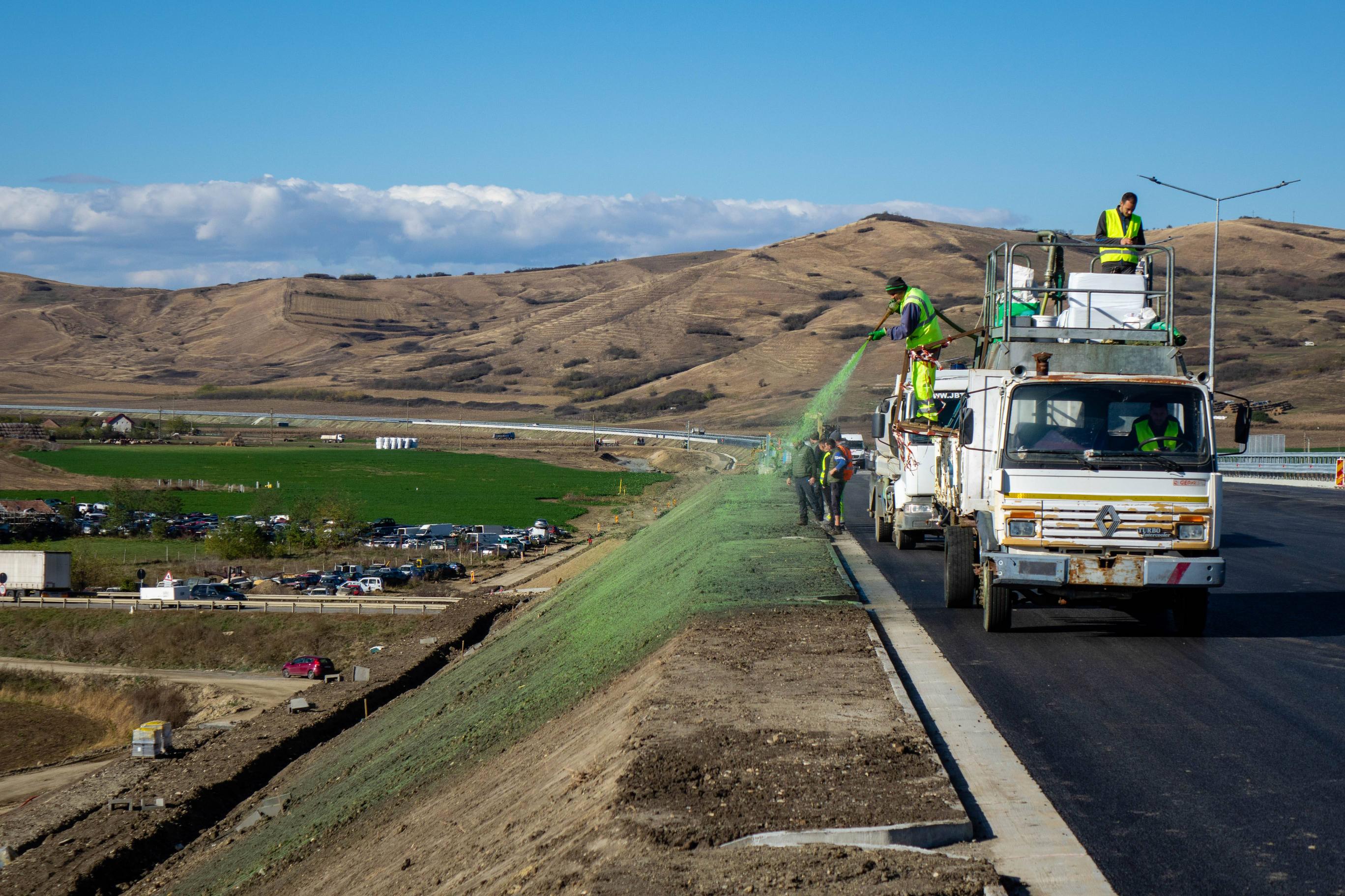 Hidrossemeadura em rodovia