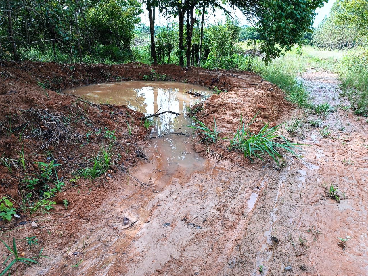 Bacia com água armazenada